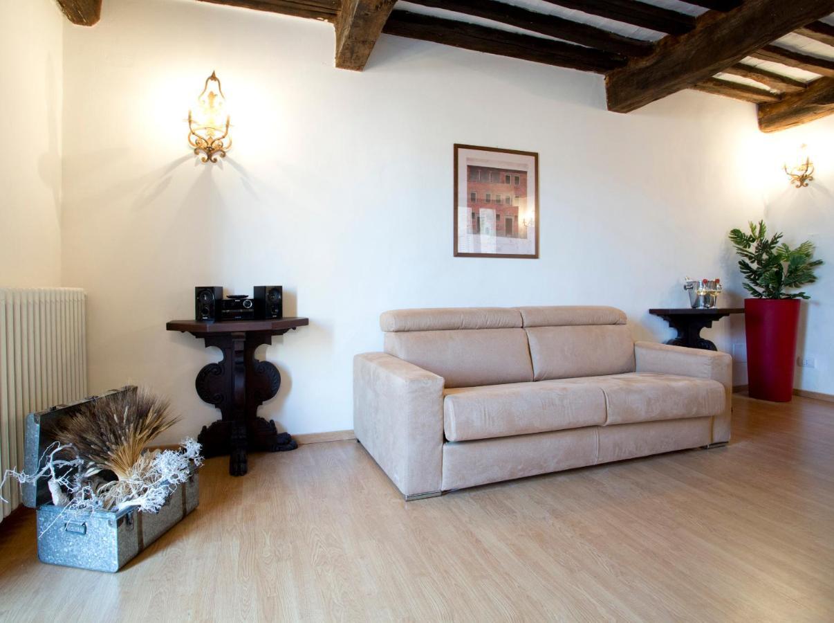 Apartmán Residenza D'Epoca Palazzo Piccolomini Siena Exteriér fotografie